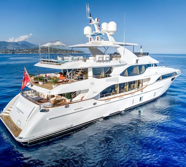 Nela Benetti Crystal 140