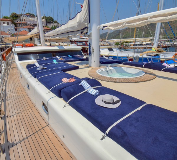 PERLA DEL MAR Exterior - Sunbeds