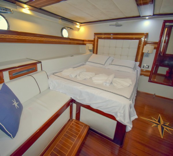 PERLA DEL MAR Interior - Double Cabin