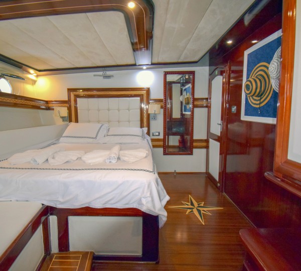 PERLA DEL MAR Interior - Double Cabin
