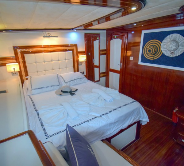 PERLA DEL MAR Interior - Double Cabin