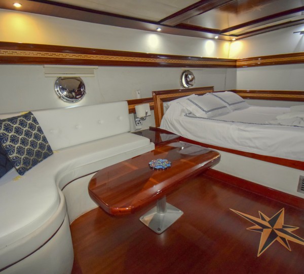 PERLA DEL MAR Interior - Double Cabin