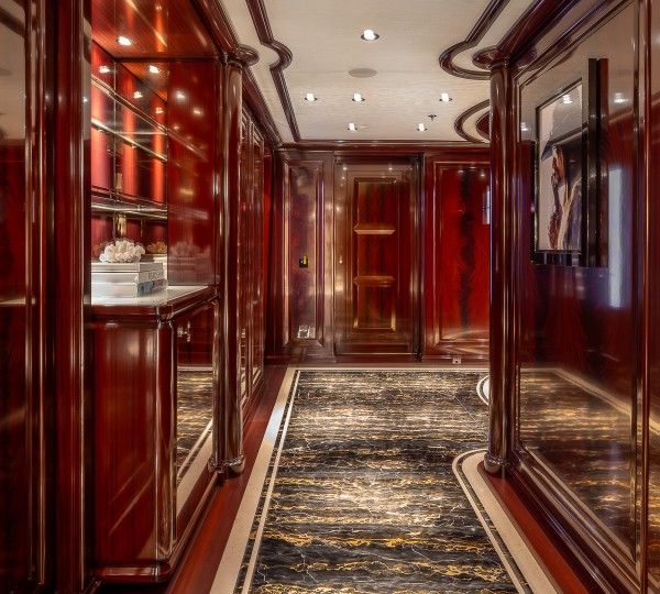 Rock It Master King Suite - Closet Storage Credit Yachting Image