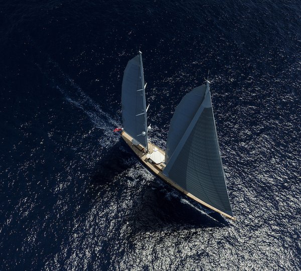 Royal Huisman Yacht AQUARIUS