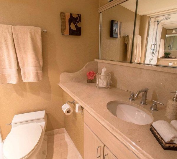 SIDE ENSUITE