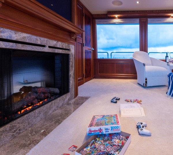 Skylounge Games And Fireplace