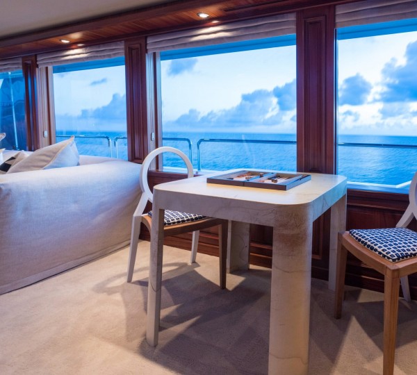 Skylounge Games Table