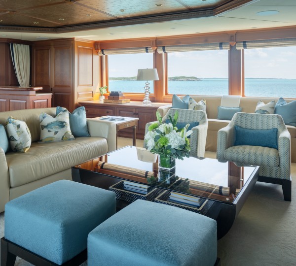 Skylounge Looking To Port