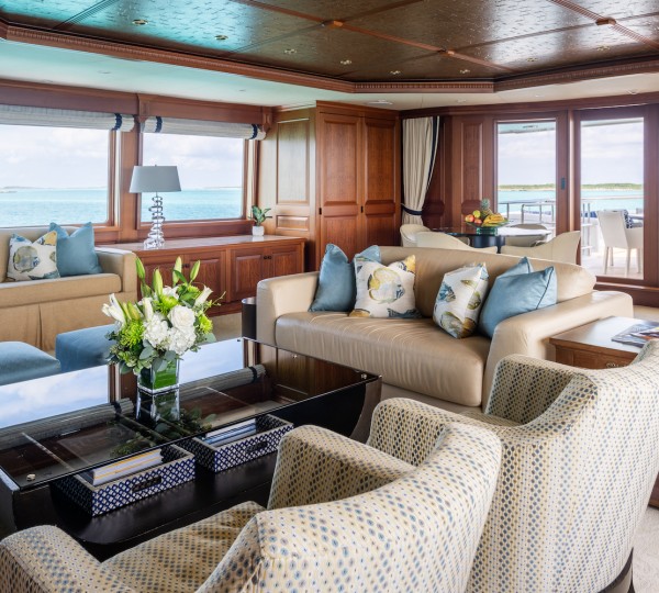 Skylounge Looking To Starboard