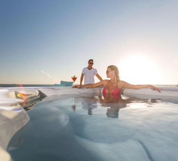 Sundeck Jacuzzi