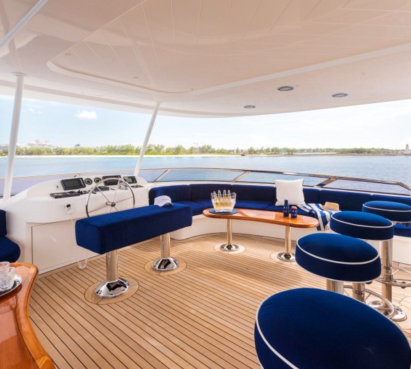 Sundeck Bar And Seating