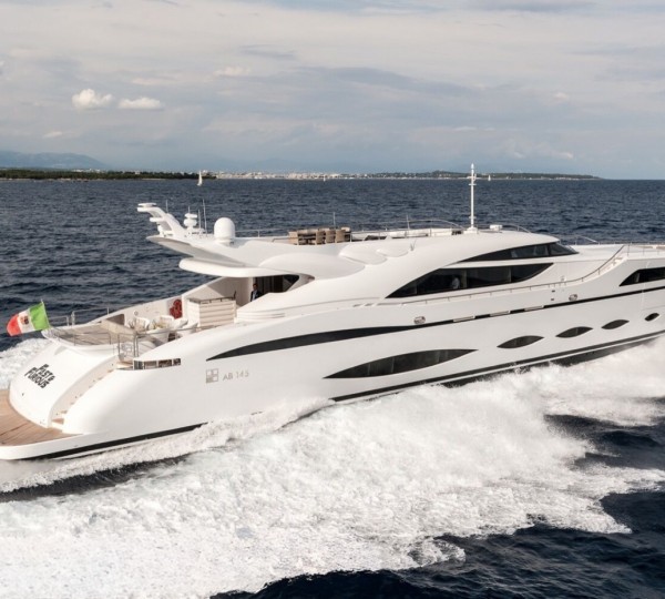 Superyacht FAST & FURIOUS