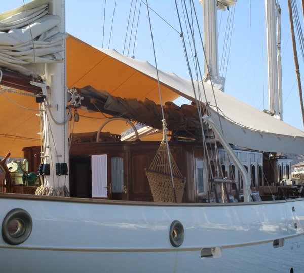 XARIFA Hull Close Up