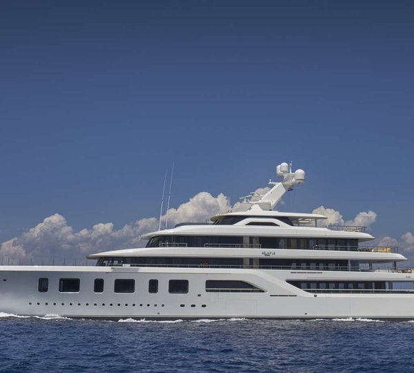 Yacht AQUARIUS By Feadship - Underway 