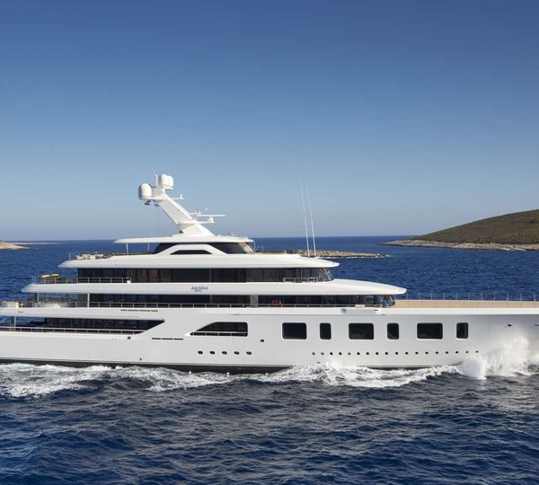 Yacht AQUARIUS By Feadship - Underway