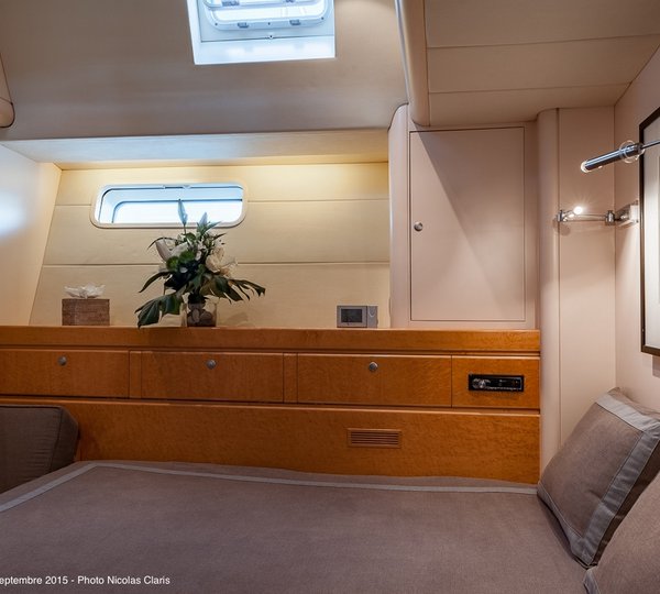 Charter Yacht Grand Bleu Vintage Guest Cabin 