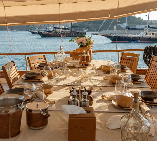 Dining Set Up By Day