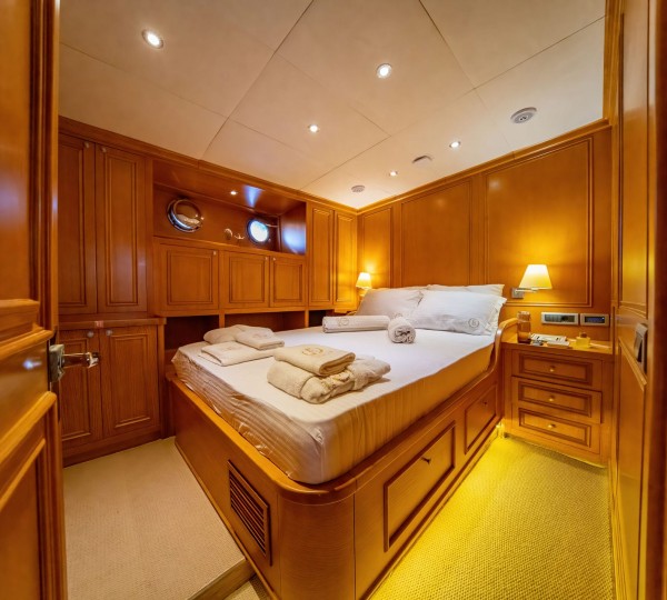 Double Cabin For Guests