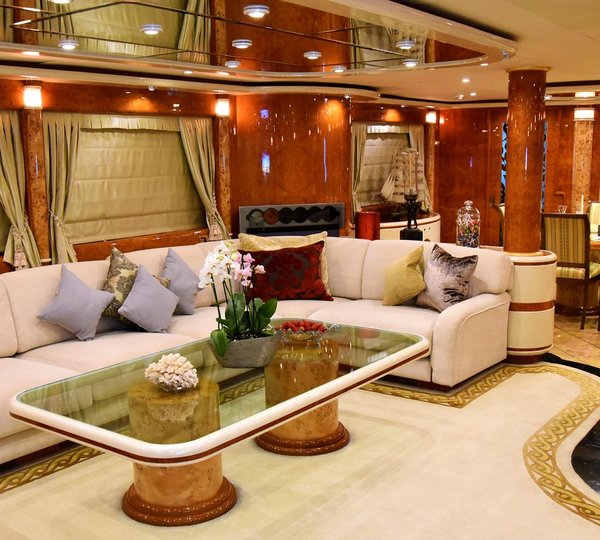 Elegant And Sumptuous Saloon