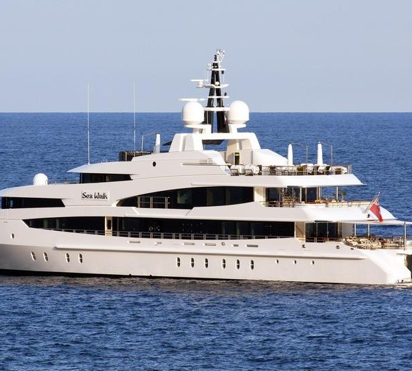 Exterior Lady Christina