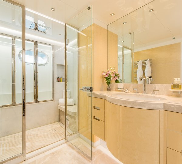 Guest Bathroom With Show And Bath