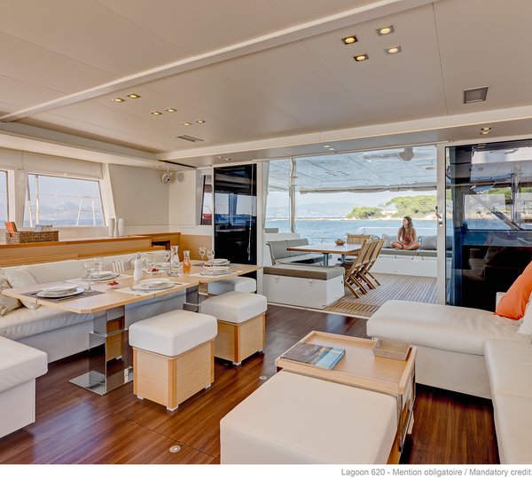 Salon looking aft