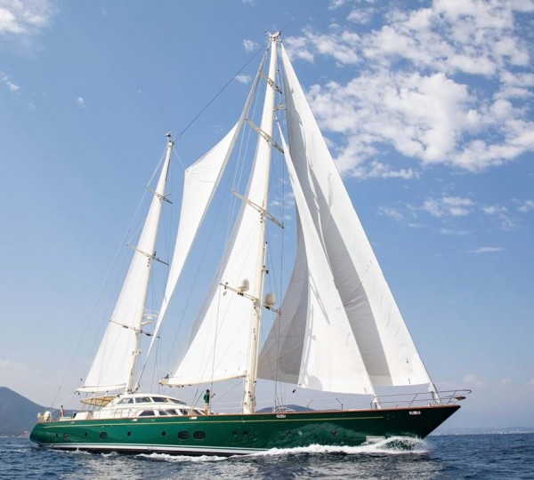 Luxury Yacht Norfollk Star