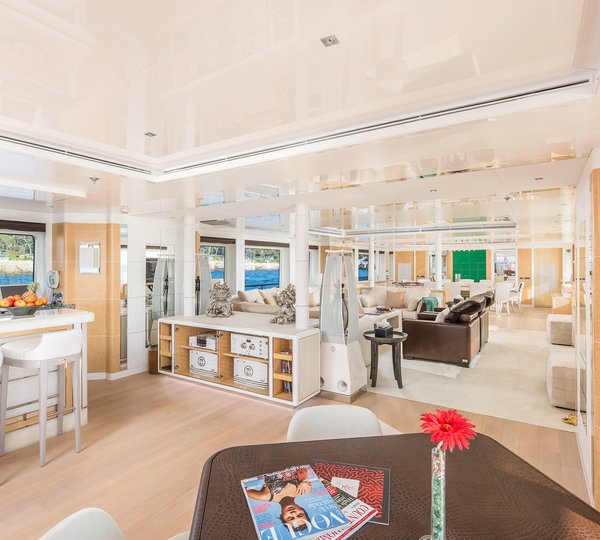 Main Saloon With Bar