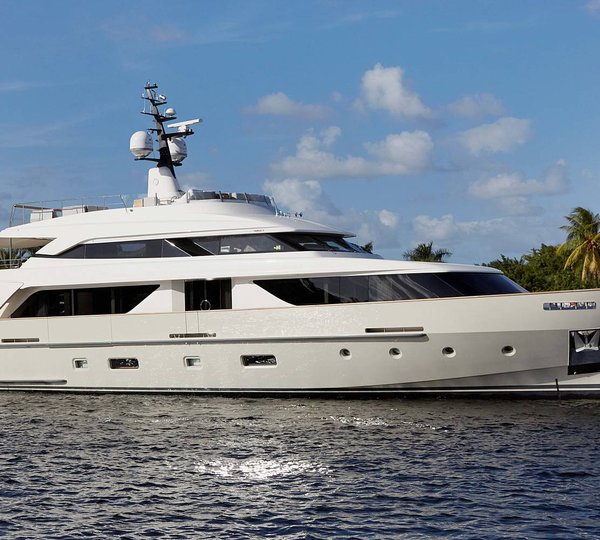 Motor Yacht O