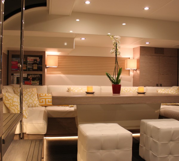 Seating Area - Saloon