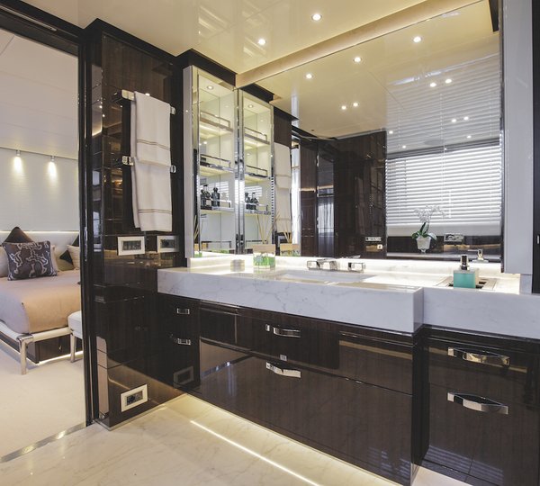 Spacious Ensuite Master Bathroom