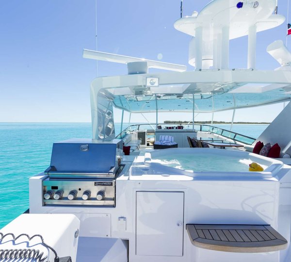 Sun Deck With Jacuzzi