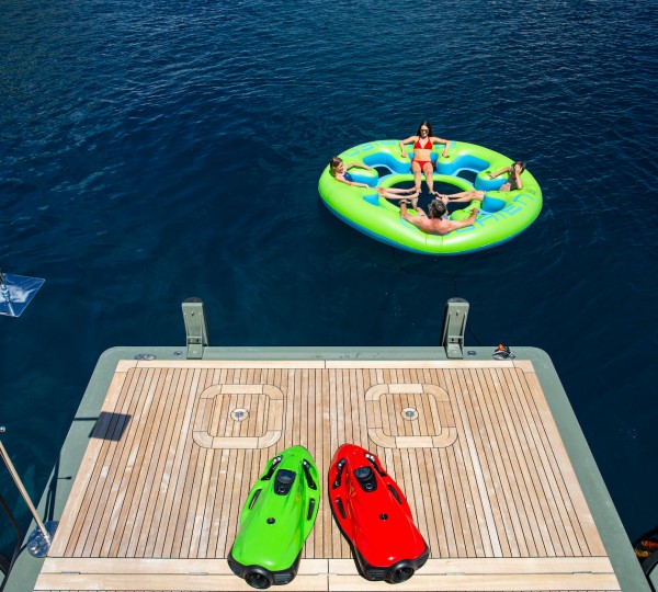 Swim Platform © YachtShot