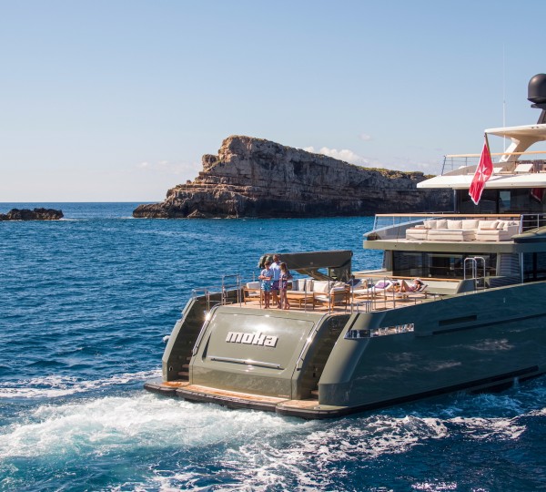 Transom © YachtShot