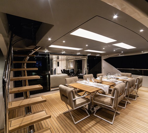 Upper Deck Exterior Dining Area