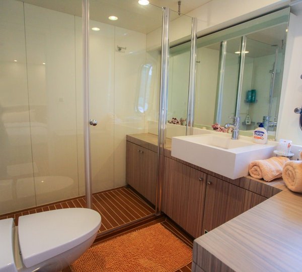 Yacht L'AQUILA By Mengi Yay - Ensuite