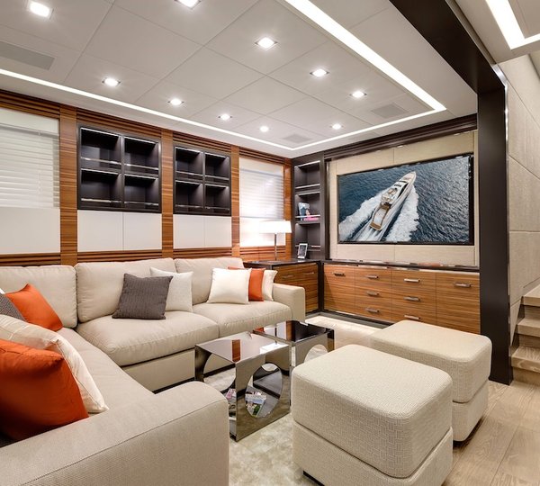 10 Mangusta 132 yacht - interiors