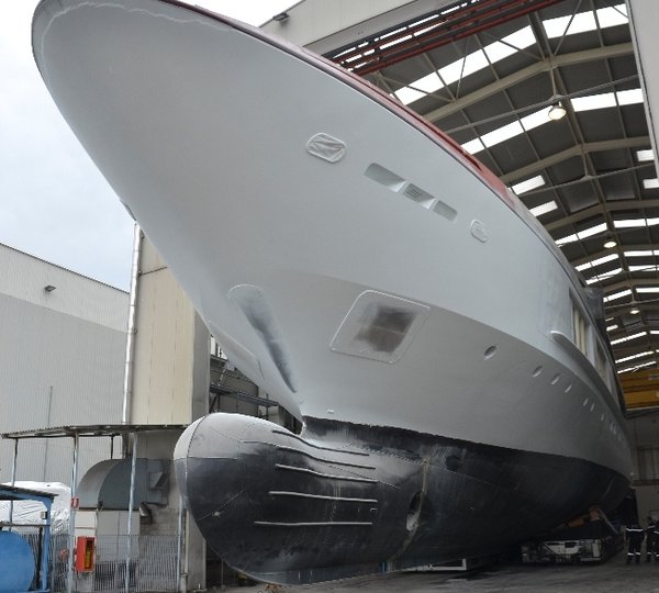 1-Luxury yacht C24 1 (M54) - bow