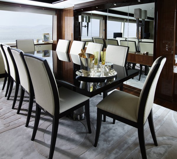 1-Luxury yacht Princess 32M - Dining_Area