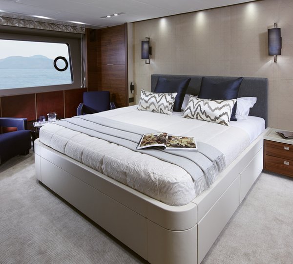 1-Princess 88 Yacht - Owners Stateroom