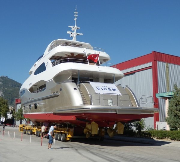 1-Superyacht Julem I - aft view
