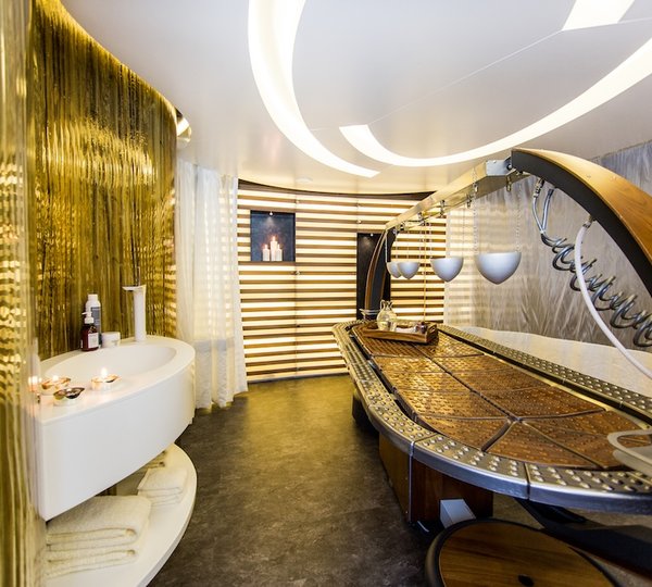 15 Motor Yacht Saluzi-spa