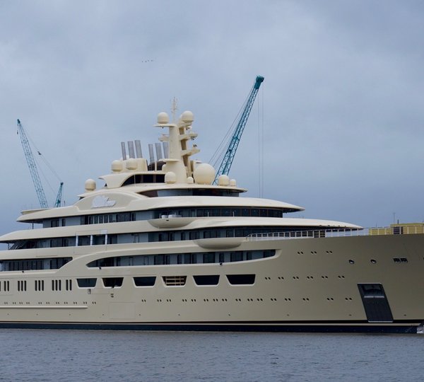 156m mega yacht OMAR by Lurssen - Photo by DrDuu