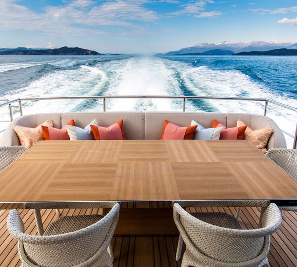 34 m Moon Sand Too - Copyright Feadship