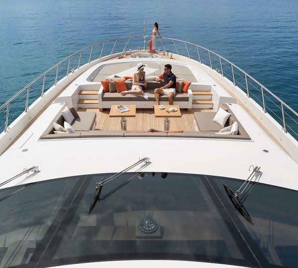 5 Mangusta 132 Yacht