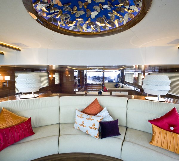 60 Years Yacht - Salon - Observation