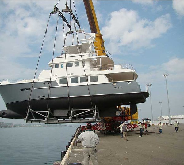 76ft luxury yacht Sirius hull N7620