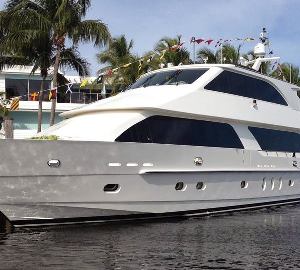 94ft Hargrave superyacht Adventure Us II - Image credit to Hargrave Custom Yachts