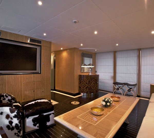 ACHILLIES - SkyLounge