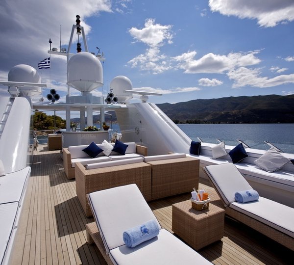 ACHILLIES - Sun Deck